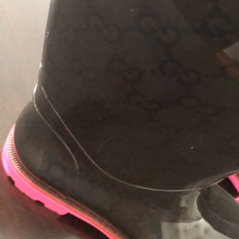 Gucci rain boots - Picture 2 of 9